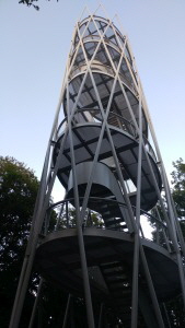 Metallkonstruktion des neuen Hardtbergturmes
