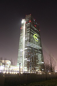 EZB: Projeziertes Euro-Zeichen