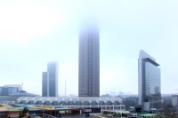 Blick vom Dachgarten des Skyline Plaza auf die Hochhäuser des Messeviertels kurz nach der Sprengung des AfE-Turmes